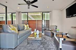 7 Br 2 Hot Tubs Rooftop Beach Block Ocean View