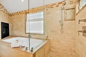 7 Br 2 Hot Tubs Rooftop Beach Block Ocean View