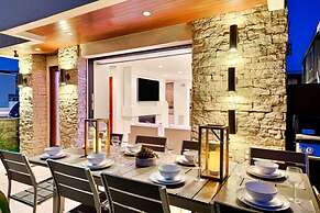 7 Br 2 Hot Tubs Rooftop Beach Block Ocean View