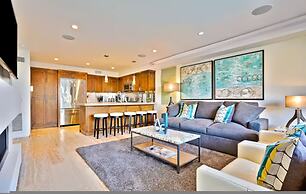 7 Br 2 Hot Tubs Rooftop Beach Block Ocean View