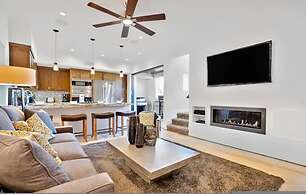 7 Br 2 Hot Tubs Rooftop Beach Block Ocean View