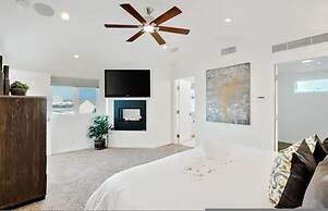 7 Br 2 Hot Tubs Rooftop Beach Block Ocean View