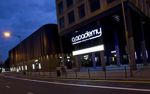 2br-sleeps6-wifi-smarttv-o2academy-ws87