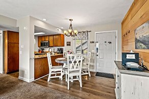 Sleeps 6 Mountain Views Shared Resort Amenities