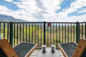 Mountain Views Full Kitchen Indoor Pool Access