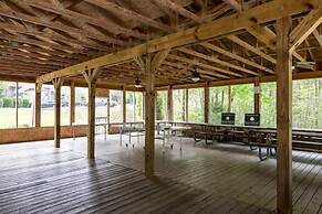 Mountain Views Full Kitchen Indoor Pool Access