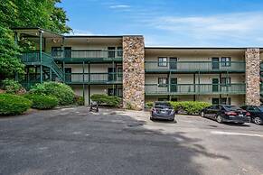 Two Bed Room Condo Mountain Views Indoor Pool