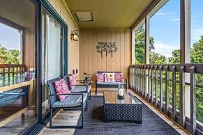 Two Bed Room Condo Mountain Views Indoor Pool