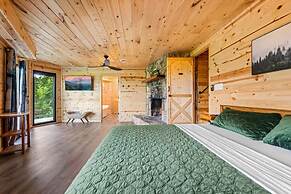 180 Views Sleeps 7 Private Hot Tub Full Kitchen