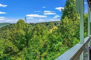 180 Views Sleeps 7 Private Hot Tub Full Kitchen