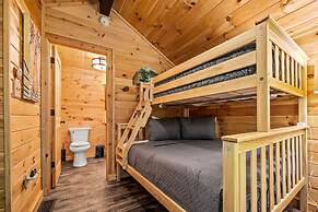 180 Views Sleeps 7 Private Hot Tub Full Kitchen