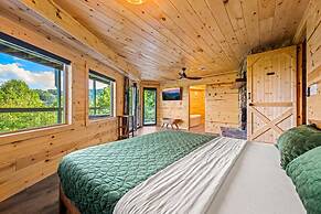 180 Views Sleeps 7 Private Hot Tub Full Kitchen