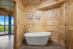 180 Views Sleeps 7 Private Hot Tub Full Kitchen