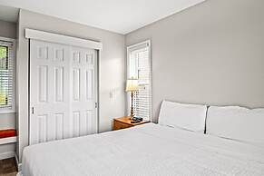 Sleeps 6 Indoor Pool Playground Hot Tub