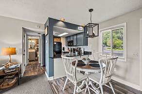 Indoor Pool Hot Tub Sleeps 4 Mountain Views