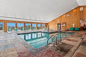 Indoor Pool Hot Tub Sleeps 4 Mountain Views