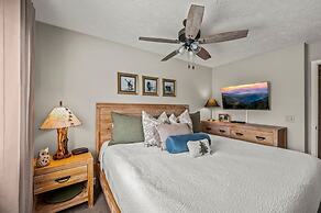 Indoor Pool Hot Tub Sleeps 4 Mountain Views