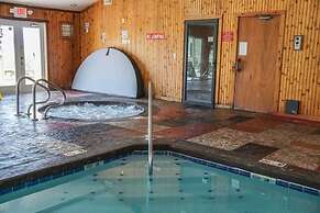 Indoor Pool Access Full Kitchen Mountain Views
