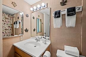 Sleeps 6 Indoor Pool Hot Tub Mountain Views