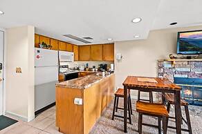 Sleeps 6 Indoor Pool Hot Tub Mountain Views