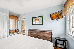 Sleeps 8 Pool Playground Mountain Views Hot Tub