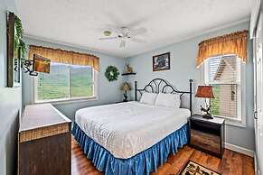 Sleeps 8 Pool Playground Mountain Views Hot Tub