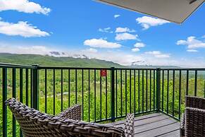 Sleeps 6 Pool Playground Mountain Views Hot Tub