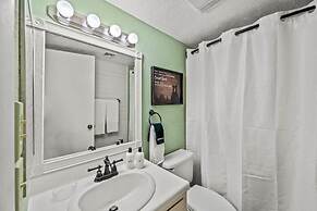 Sleeps 6 Pool Playground Mountain Views Hot Tub