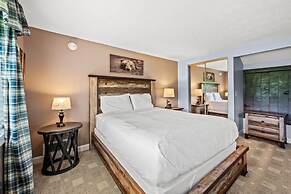 Sleeps 6 Pool Playground Mountain Views Hot Tub