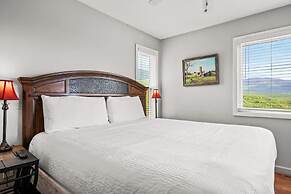 Indoor Pool Hot Tub Sauna Sleeps 6 Full Kitchen