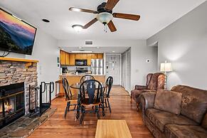 Indoor Pool Hot Tub Sauna Sleeps 6 Full Kitchen