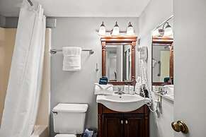 Indoor Pool Hot Tub Sauna Sleeps 6 Full Kitchen