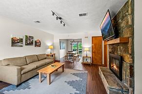 Sleeps 6 Indoor Pool 10 Mins to Dollywood