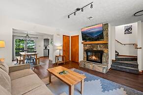 Sleeps 6 Indoor Pool 10 Mins to Dollywood