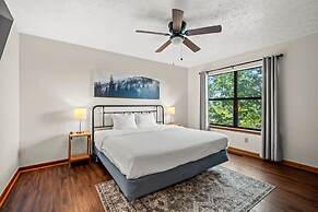 Sleeps 6 Indoor Pool 10 Mins to Dollywood