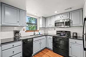 Sleeps 6 Indoor Pool 10 Mins to Dollywood