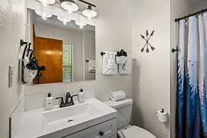 Sleeps 6 Indoor Pool 10 Mins to Dollywood