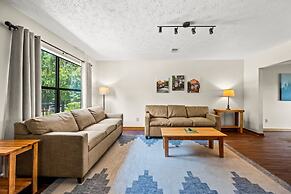 Sleeps 6 Indoor Pool 10 Mins to Dollywood