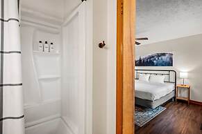 Sleeps 6 Indoor Pool 10 Mins to Dollywood