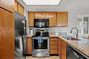 Sleeps 6 Mountain Views Heated Pool Playground