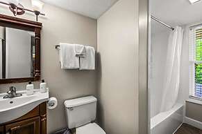 Sleeps 6 Mountain Views Heated Pool Playground