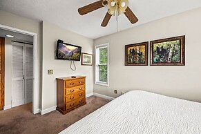 Sauna Mountain Views Indoor Pool Sleeps 4