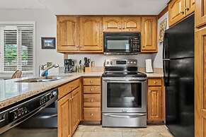 Sauna Mountain Views Indoor Pool Sleeps 4