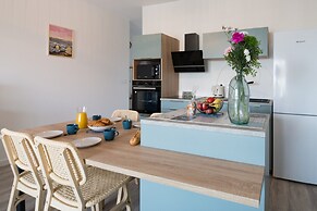 Beautiful Apartment With sea View