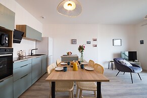 Beautiful Apartment With sea View