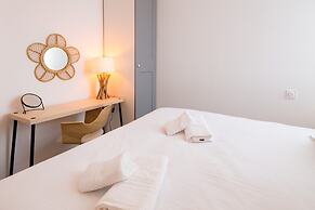 Beautiful Apartment With sea View