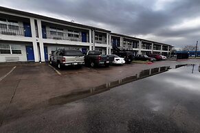 Deluxe Inn Motel By Oyo Grand Prairie Interstate 30