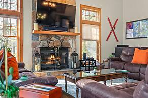 Mountain Escape With Game Room Balcony Stunning Views in the Poconos C