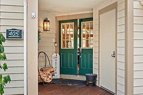 Mountain Escape With Game Room Balcony Stunning Views in the Poconos C