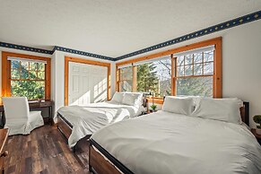 Mountain Escape With Game Room Balcony Stunning Views in the Poconos C